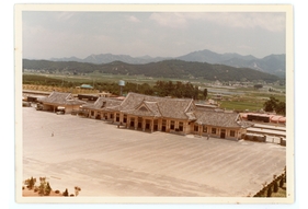 박준상-전주역 신축공사가 거의 끝날무렵(1981 1월) 앞면.jpg